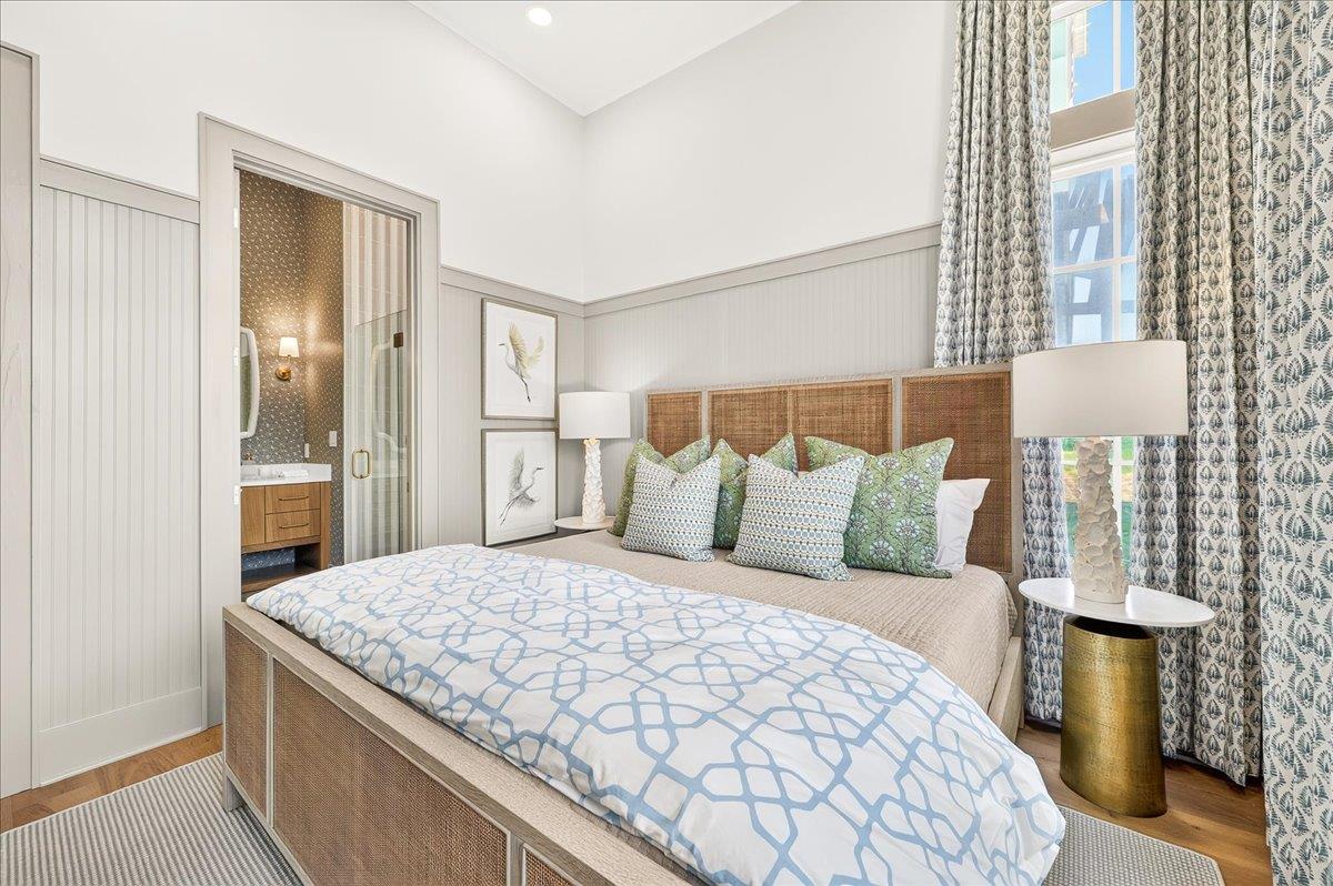 1st Floor, King Bedroom