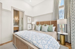 1st Floor, King Bedroom