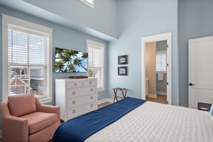 Primary King Bedroom, 2nd Floor