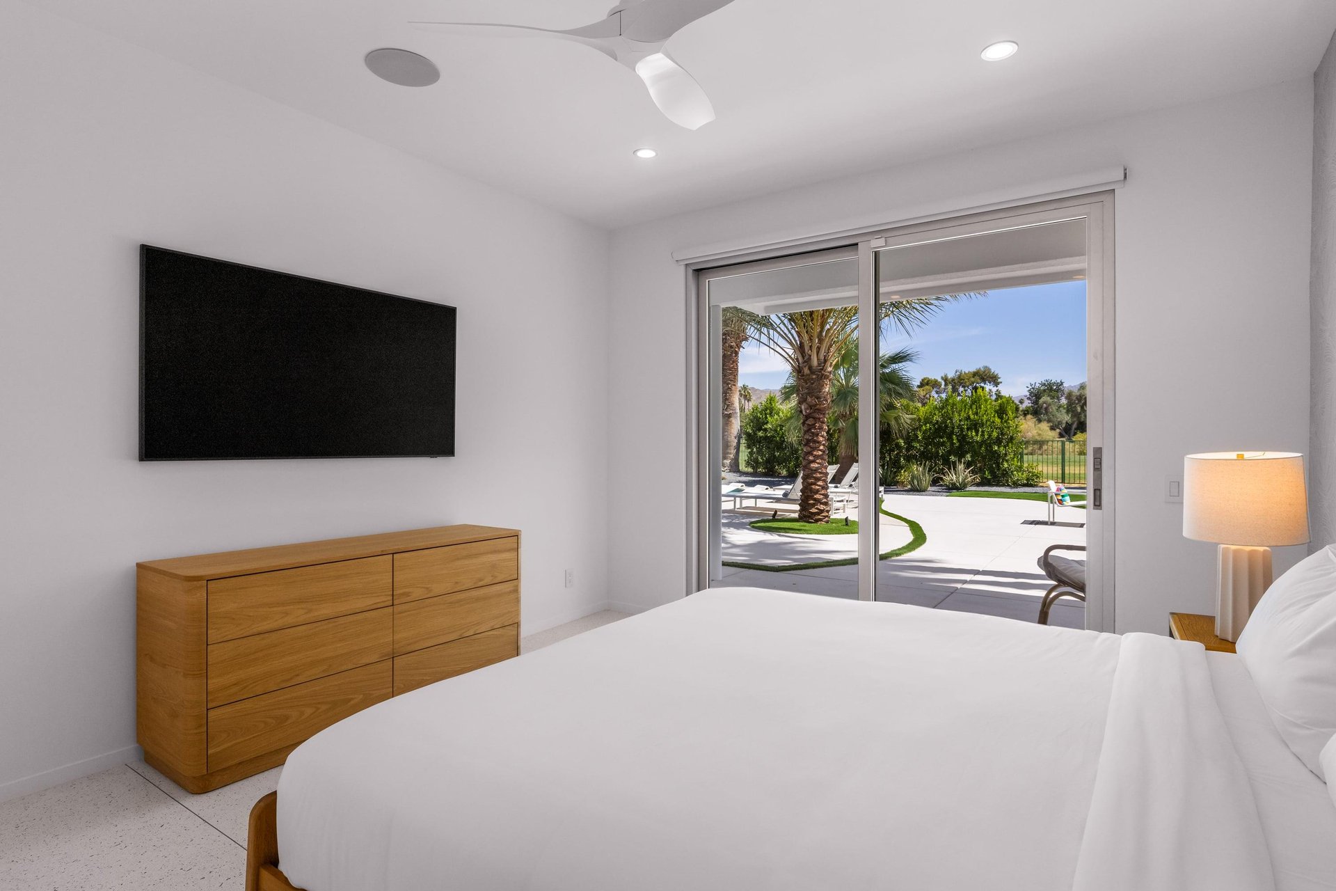 Guest bedroom