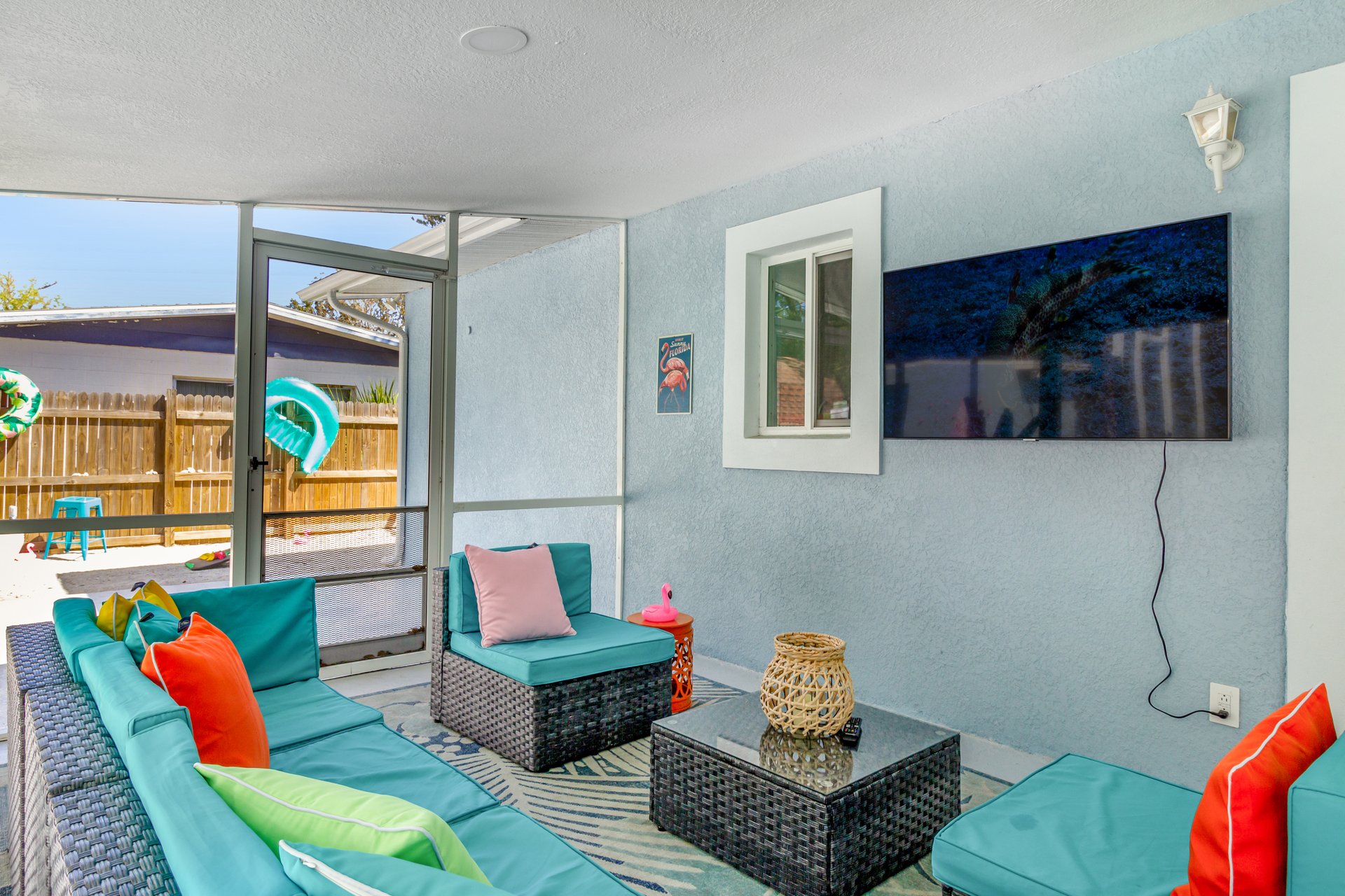 The Fancy Flamingo 32