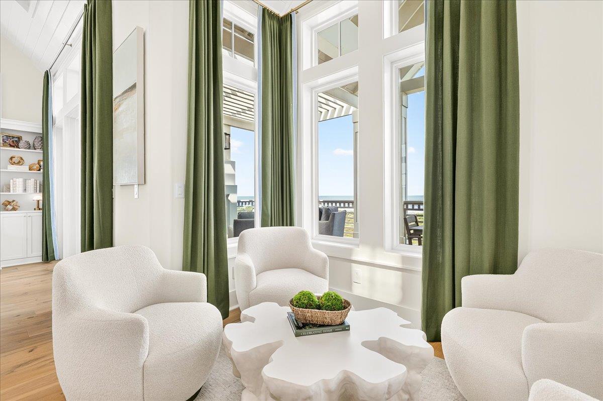 3rd Floor, Seating Area