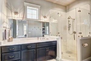 1st Floor Ensuite King Bedroom