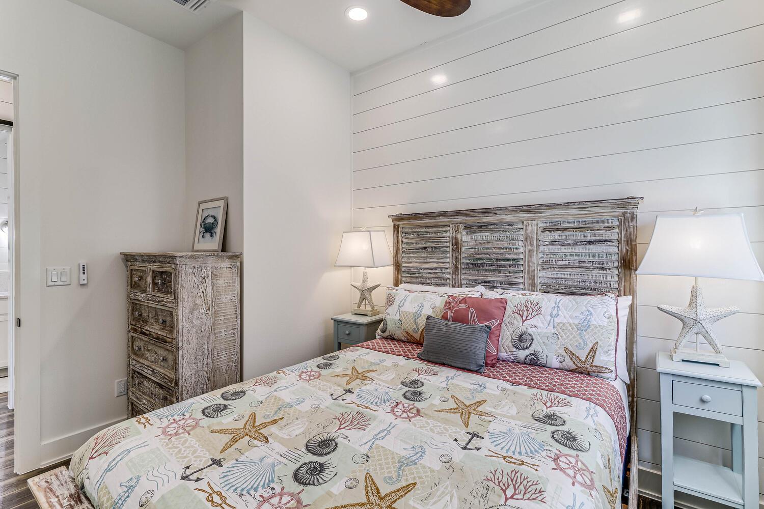 Queen Bedroom Suite, 1st Floor