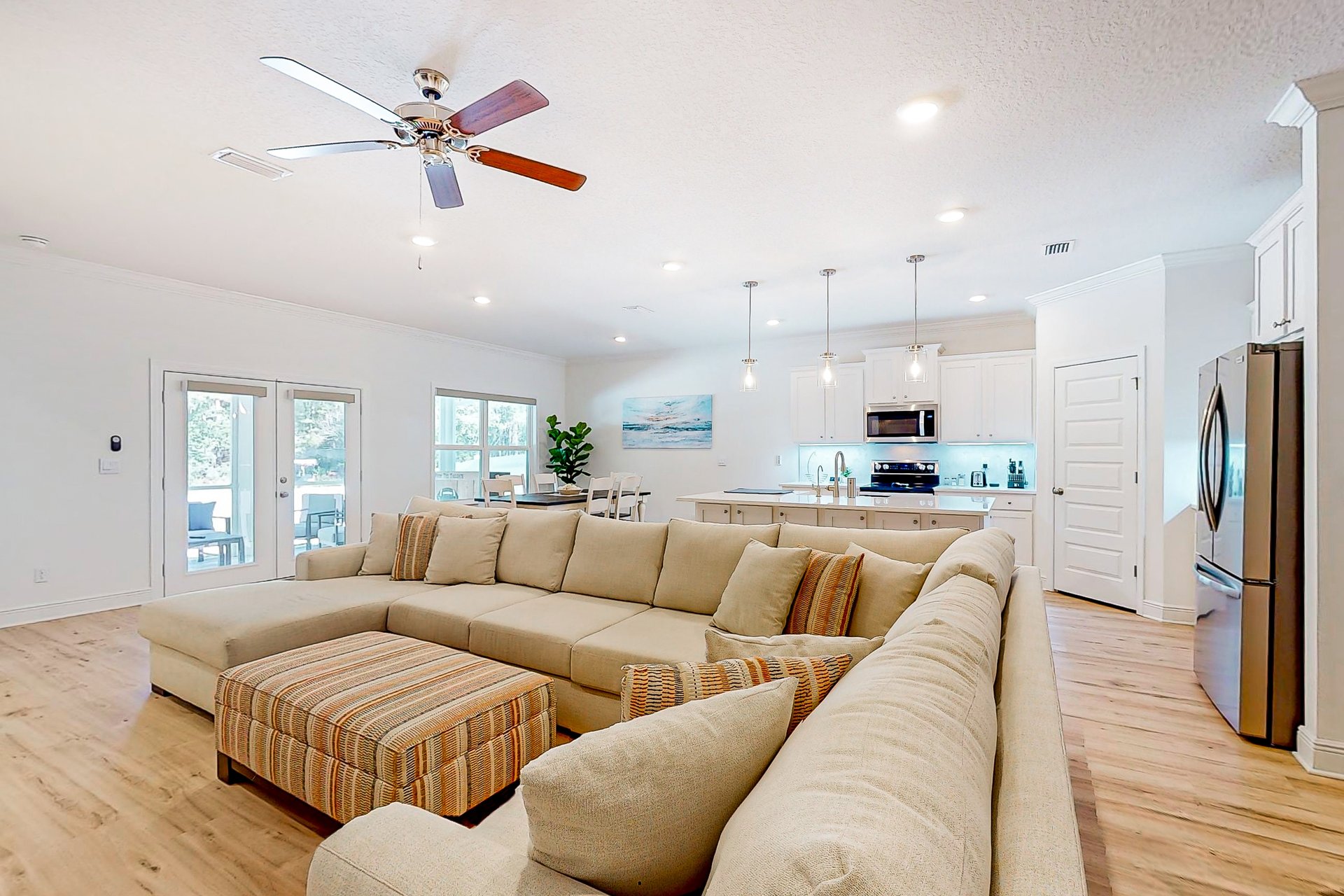 The Beach and Bay Nest 5