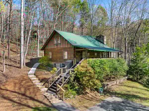 Side front view of Moonlit Mountain Lodge