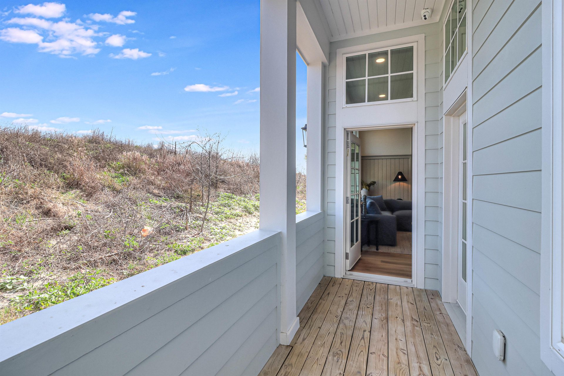 1st Floor, Living Room Deck