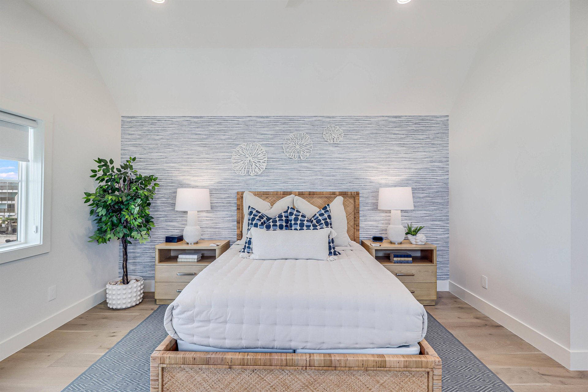 Queen Bedroom, 3rd Floor