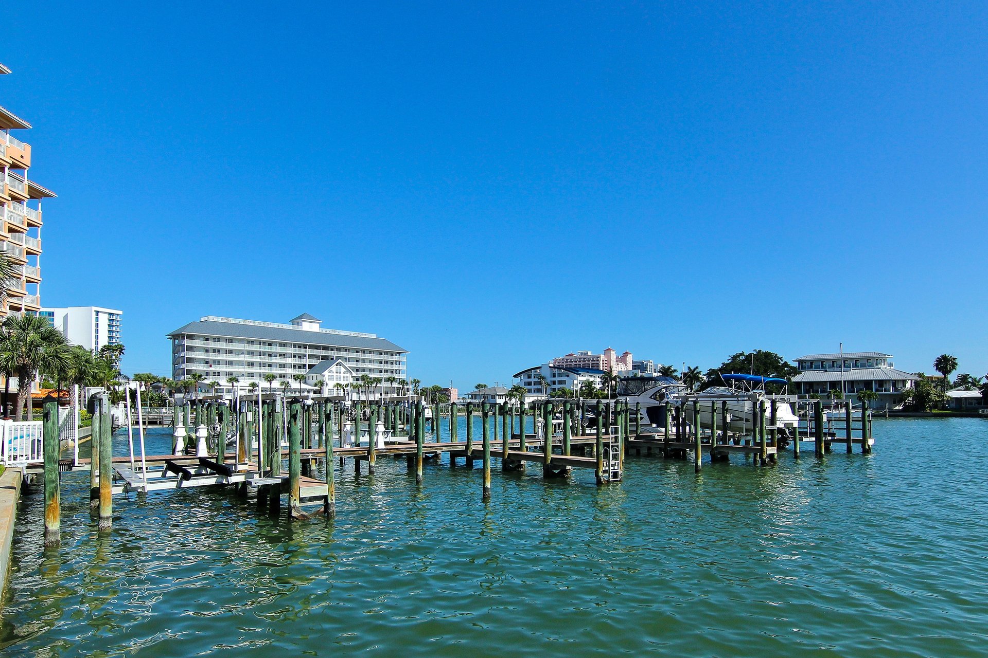 Harborview Grande 404 28