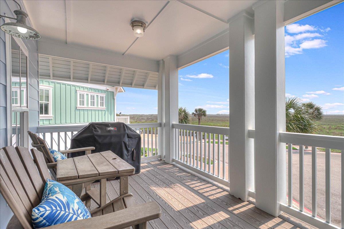 Front Queen Balcony, 2nd Floor