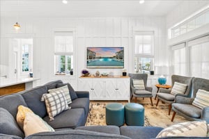 1st Floor, Living Room