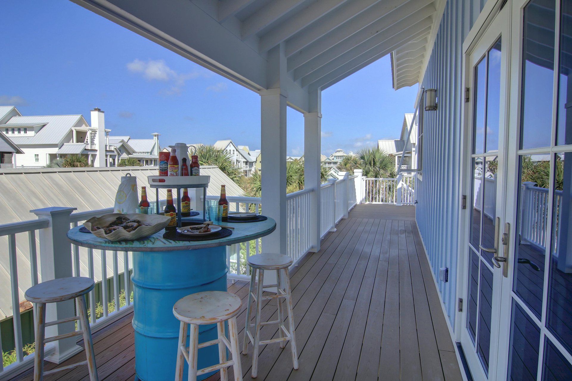 Side Balcony, 2nd Floor