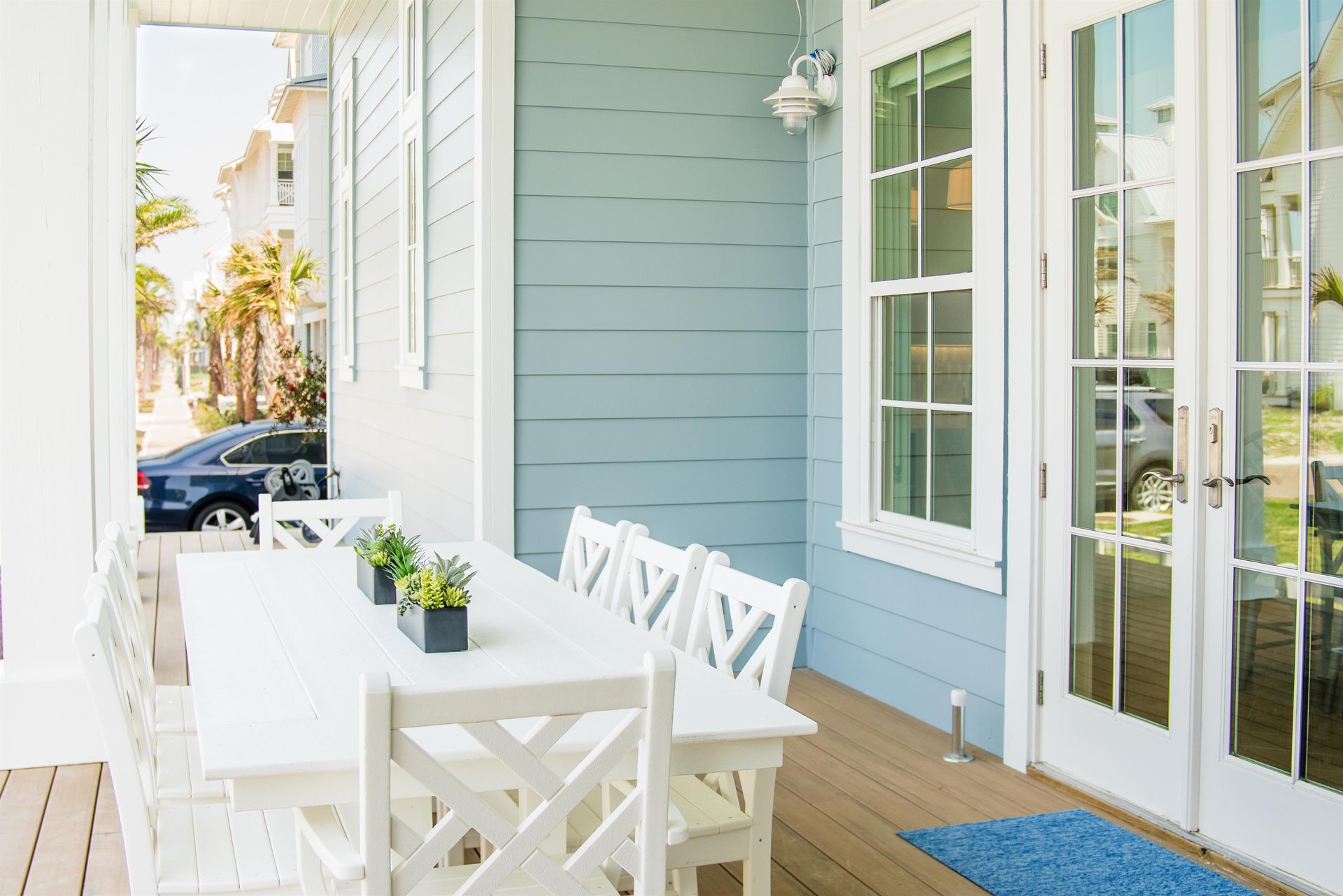 1st Floor, Dining Patio