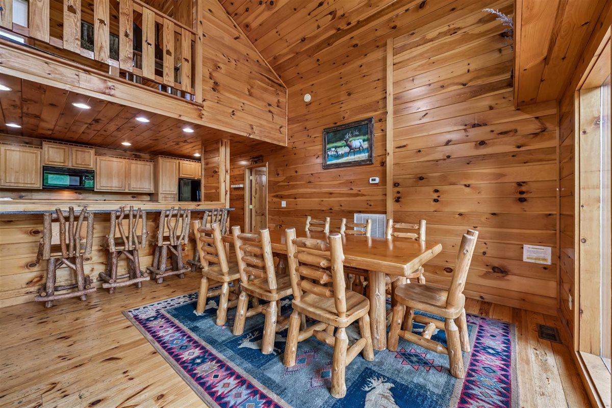 029Dining Area