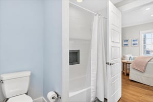 Bunk Bathroom, 1st Floor
