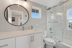 Shared Bathroom, 3rd Floor