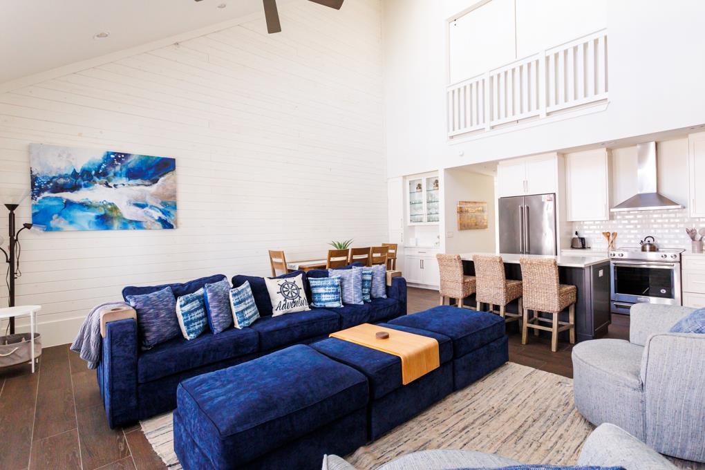 Living Area, 3rd Floor