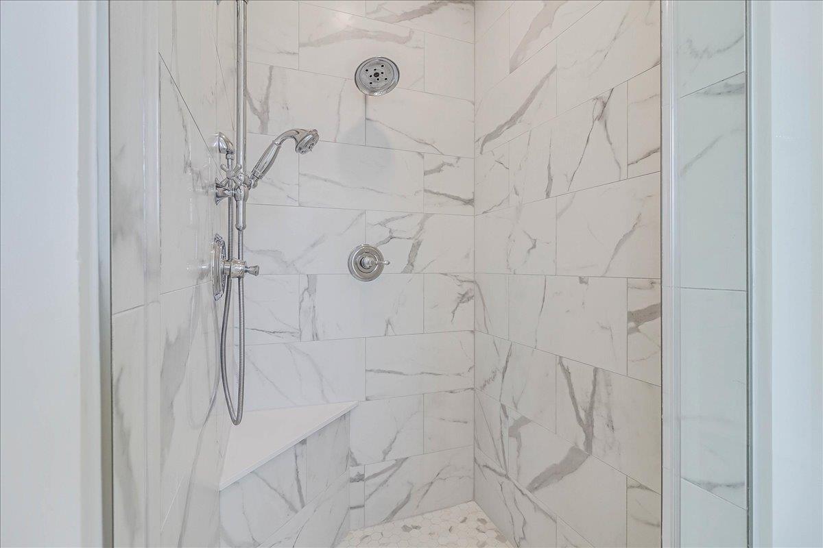 Primary King Bathroom, 3rd Floor