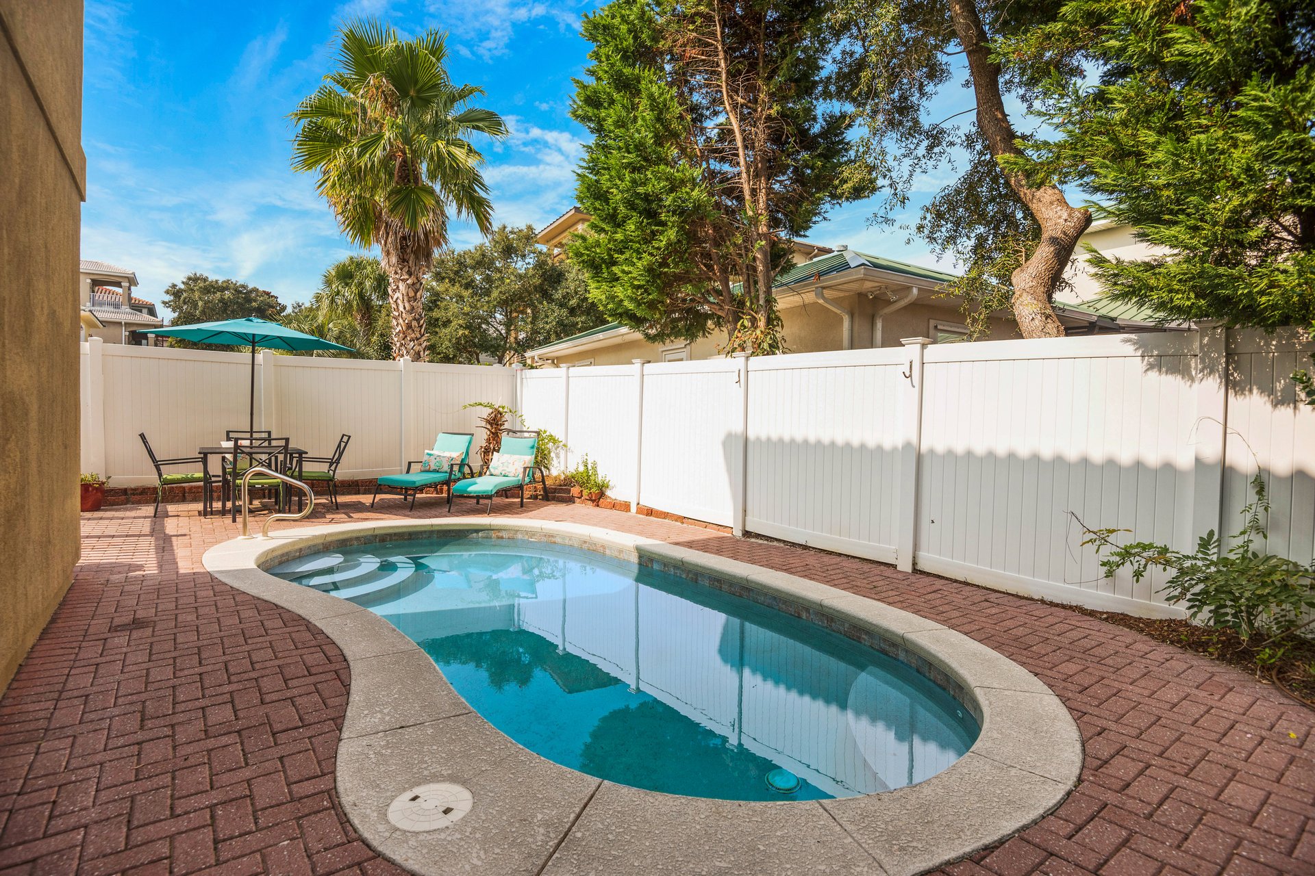 Terra Cotta Happy Ours 30