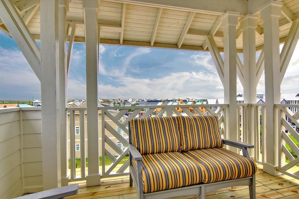 Crows Nest, 4th floor