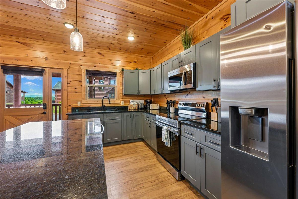 13Kitchen