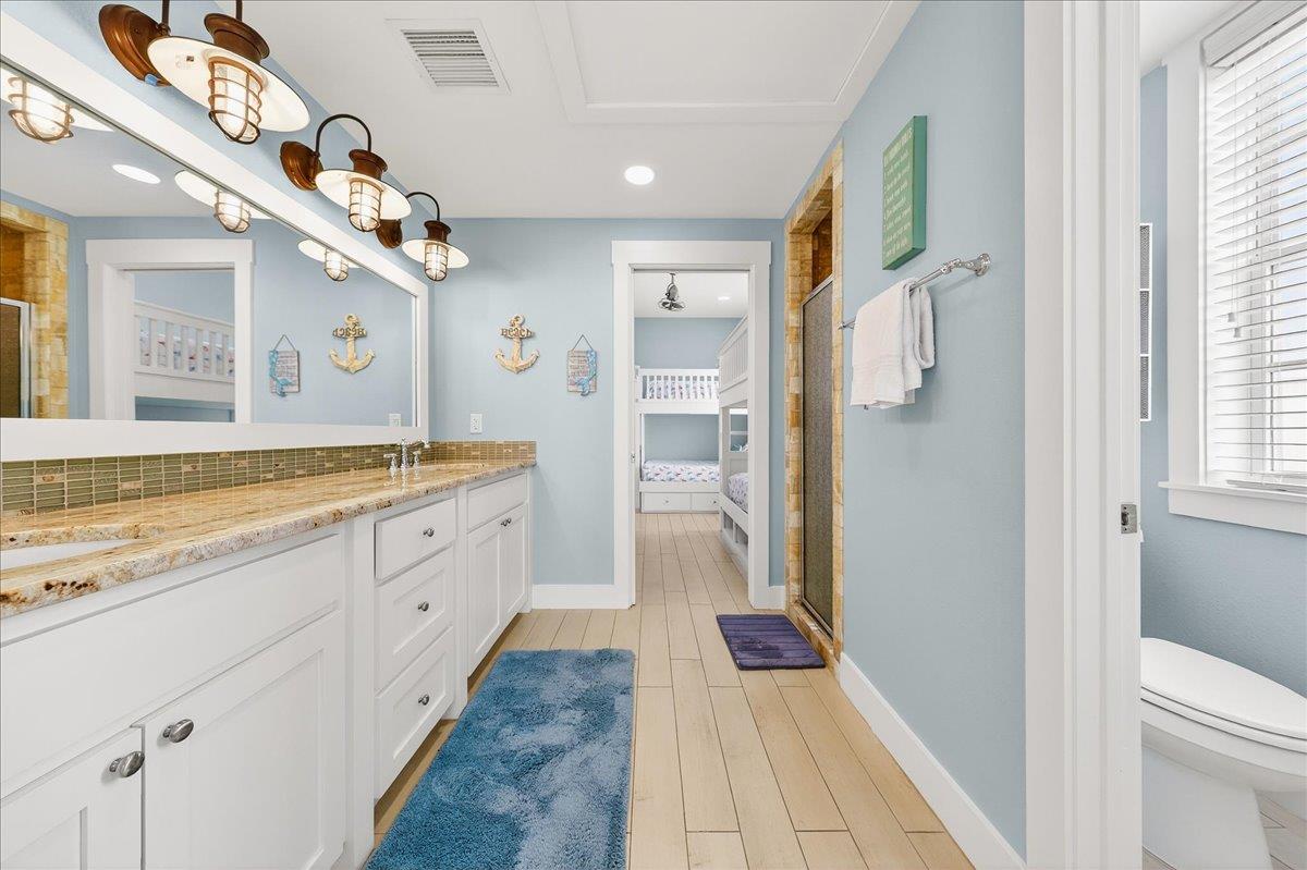 1st Floor, Jack and Jill Bathroom