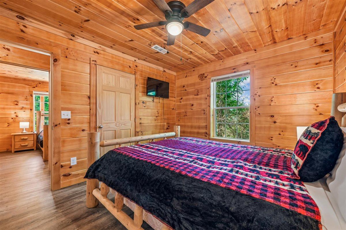30Bedroom