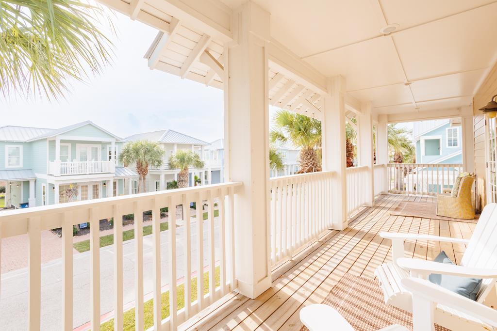 2nd Floor, Front Balcony