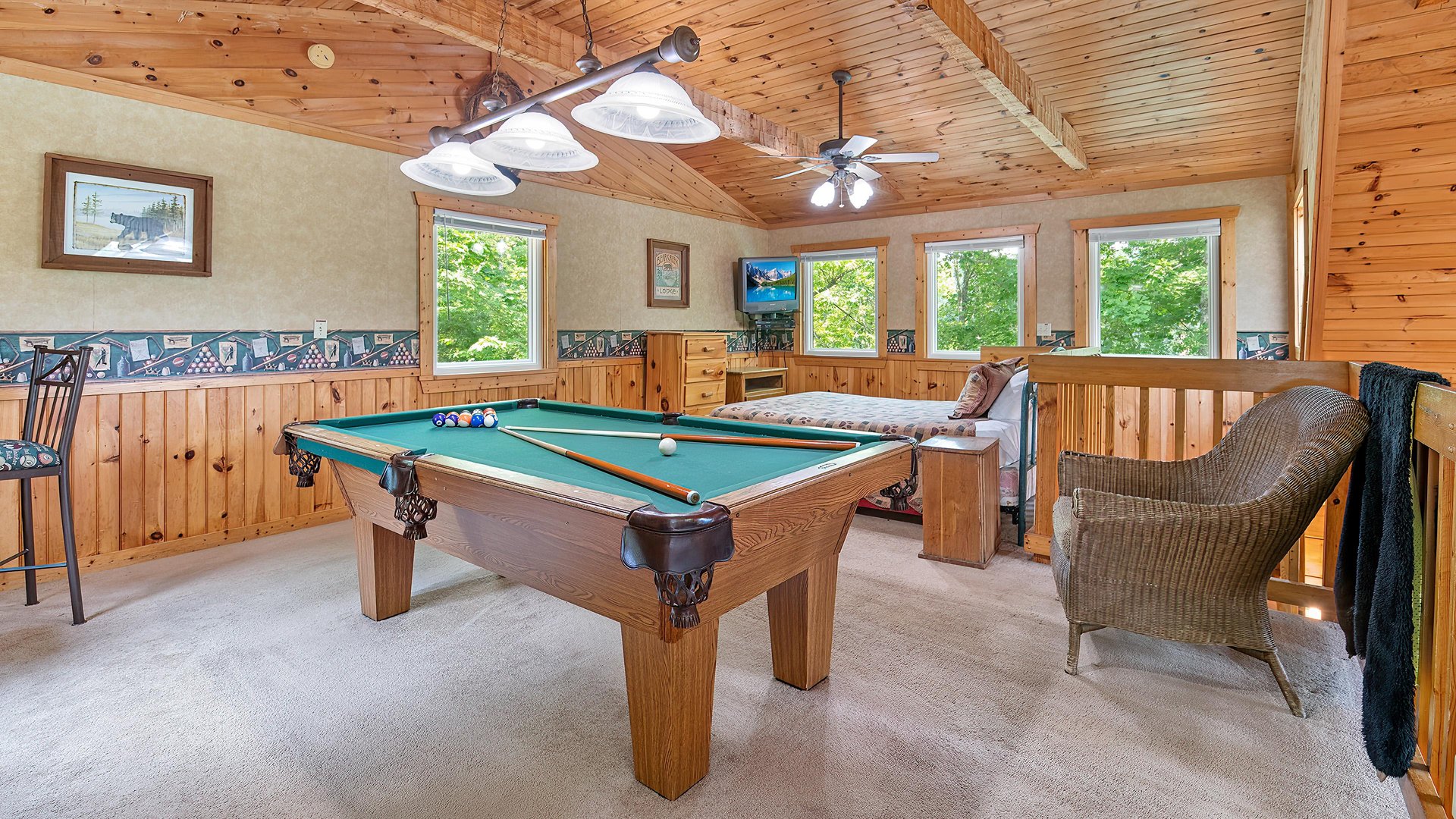 at hooked on bears a 2 bedroom cabin rental located in pigeon forge