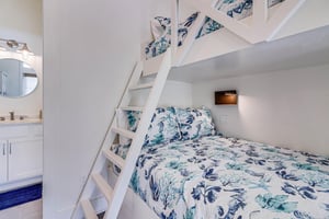 Bunk Room with TwinFulls, 1st Floor