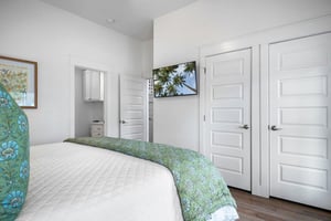 Second King Bedroom, 1st Floor