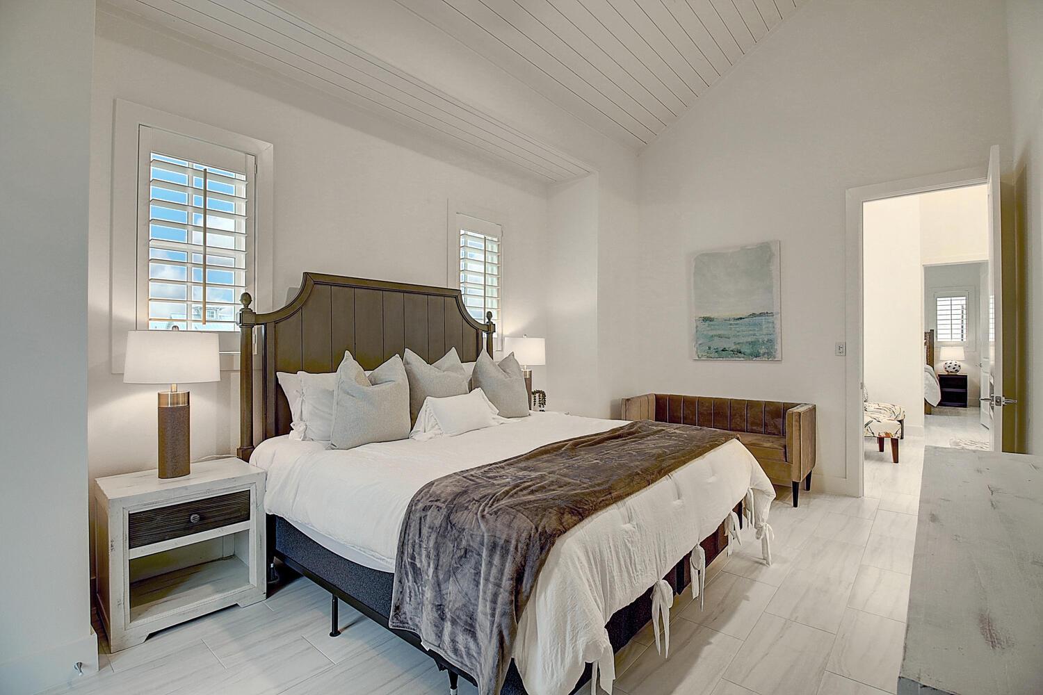 2nd Floor Primary King Bedroom