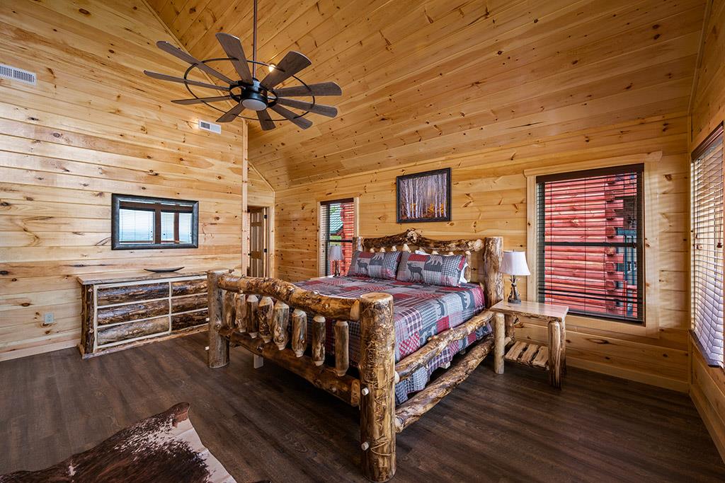 Upstairs King Bedroom