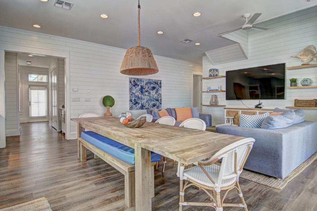 Dining Area, 1st Floor