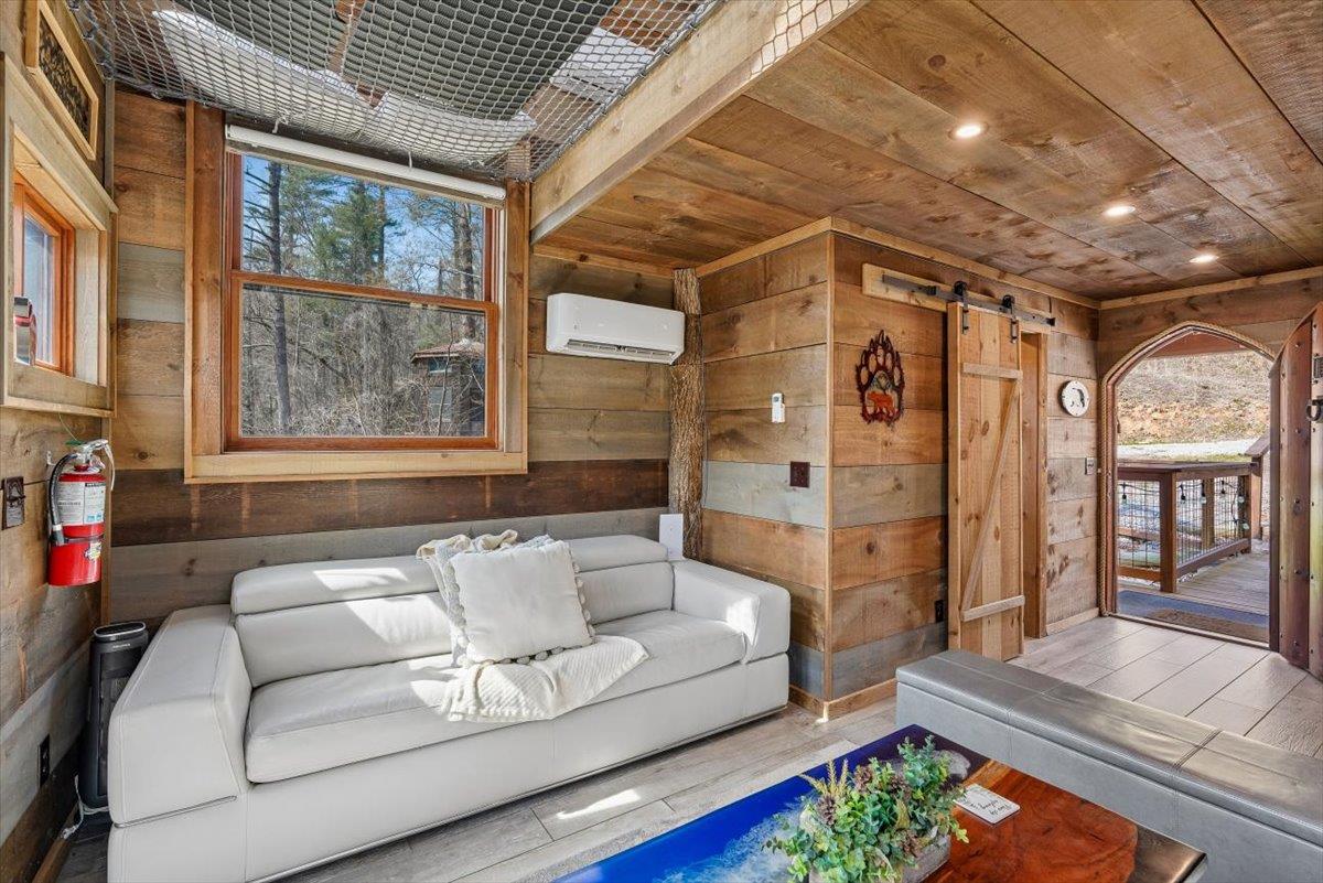 23Living Room
