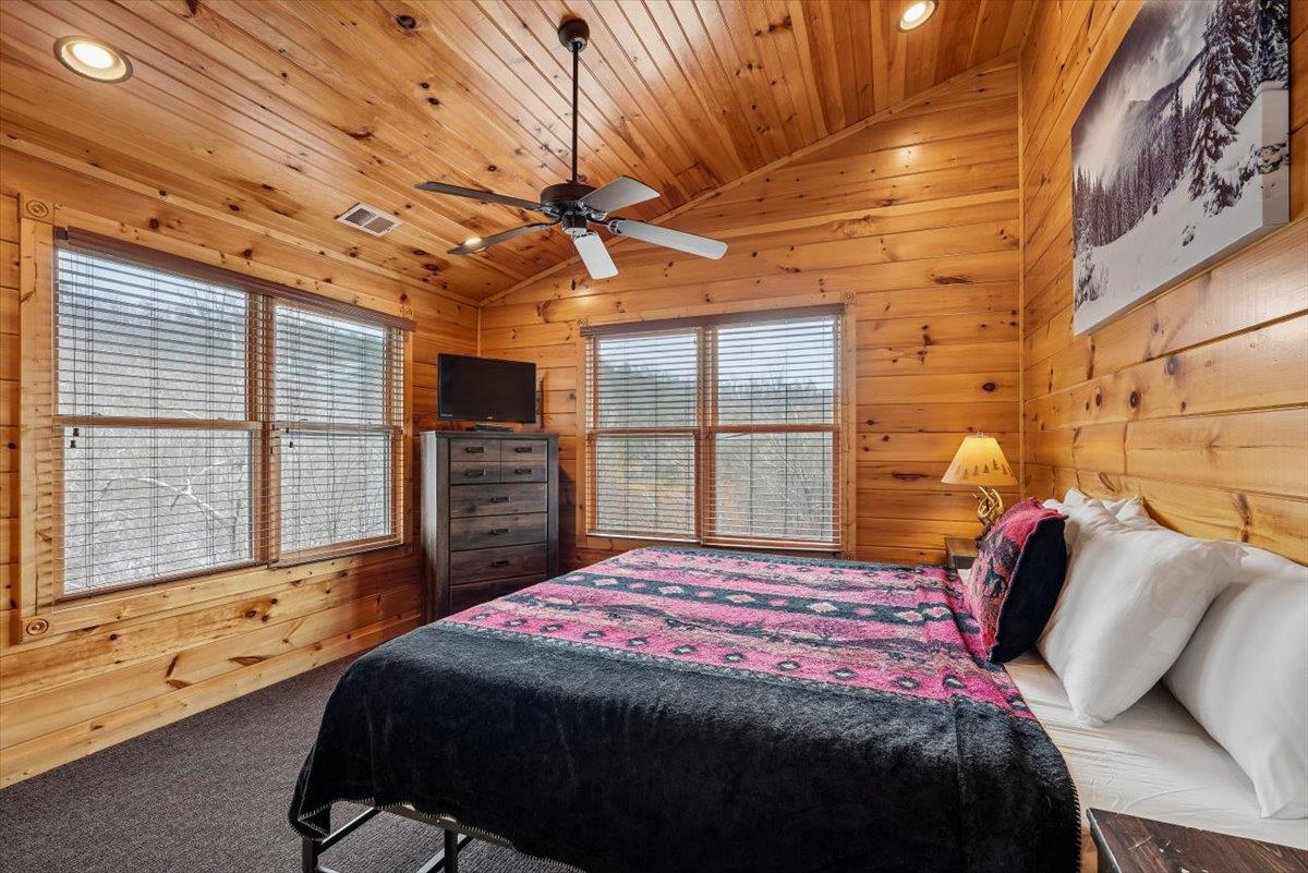 King Bedroom 2