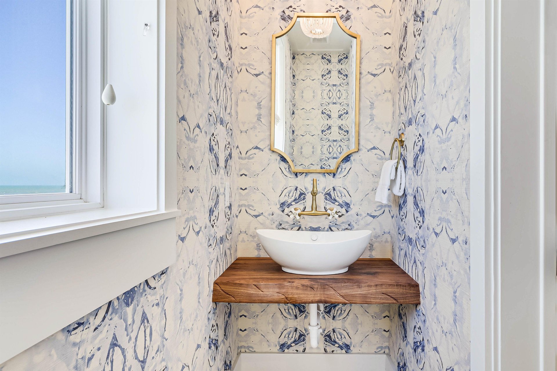 Powder Room, 3rd Floor