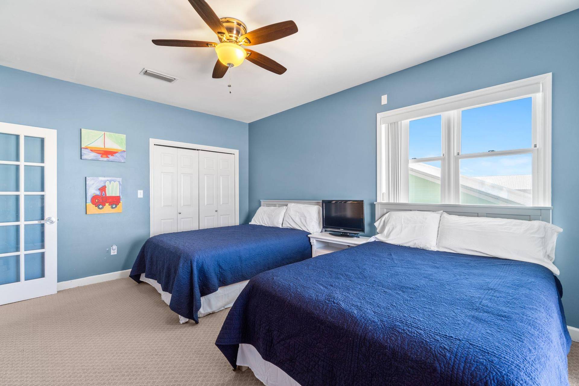 Guest Bedroom 3 2 Queens