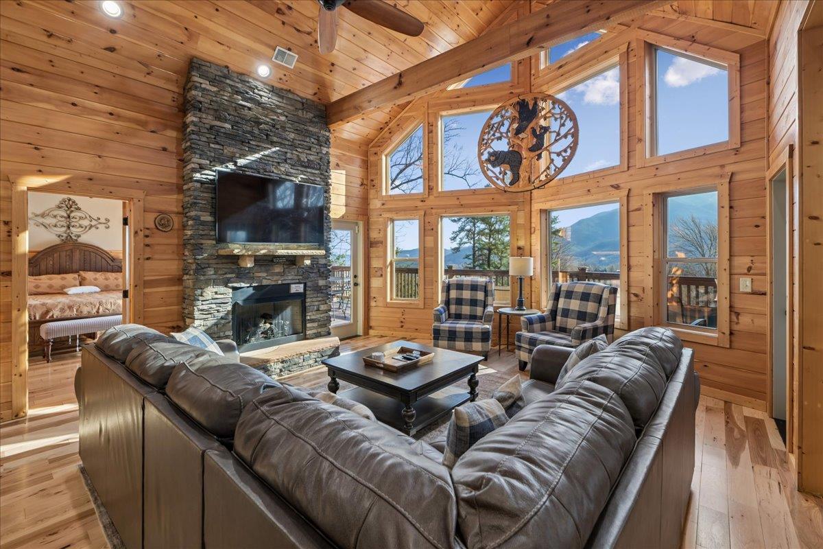 09Living Room
