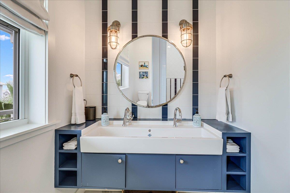 2nd Bunk Bathroom, 2nd Floor