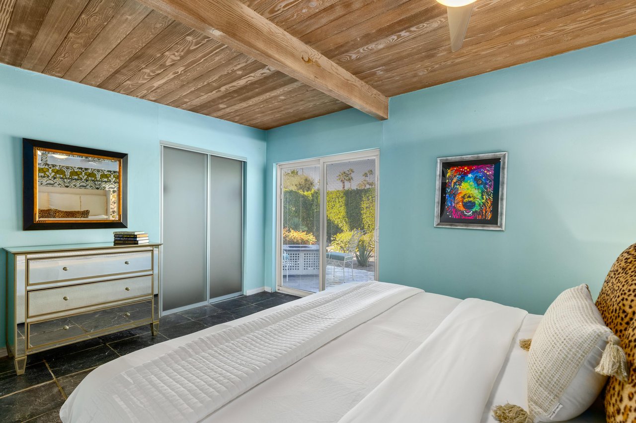 Guest bedroom