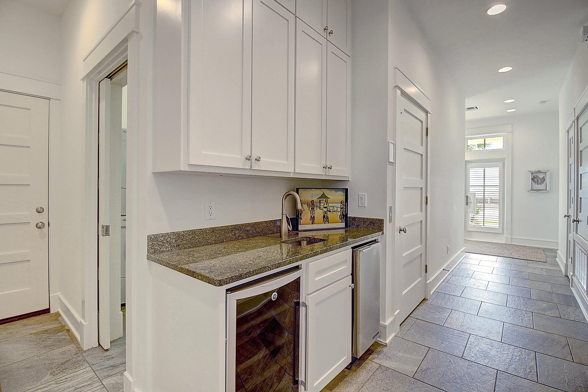 Wet Bar  Elevator, 1st Floor