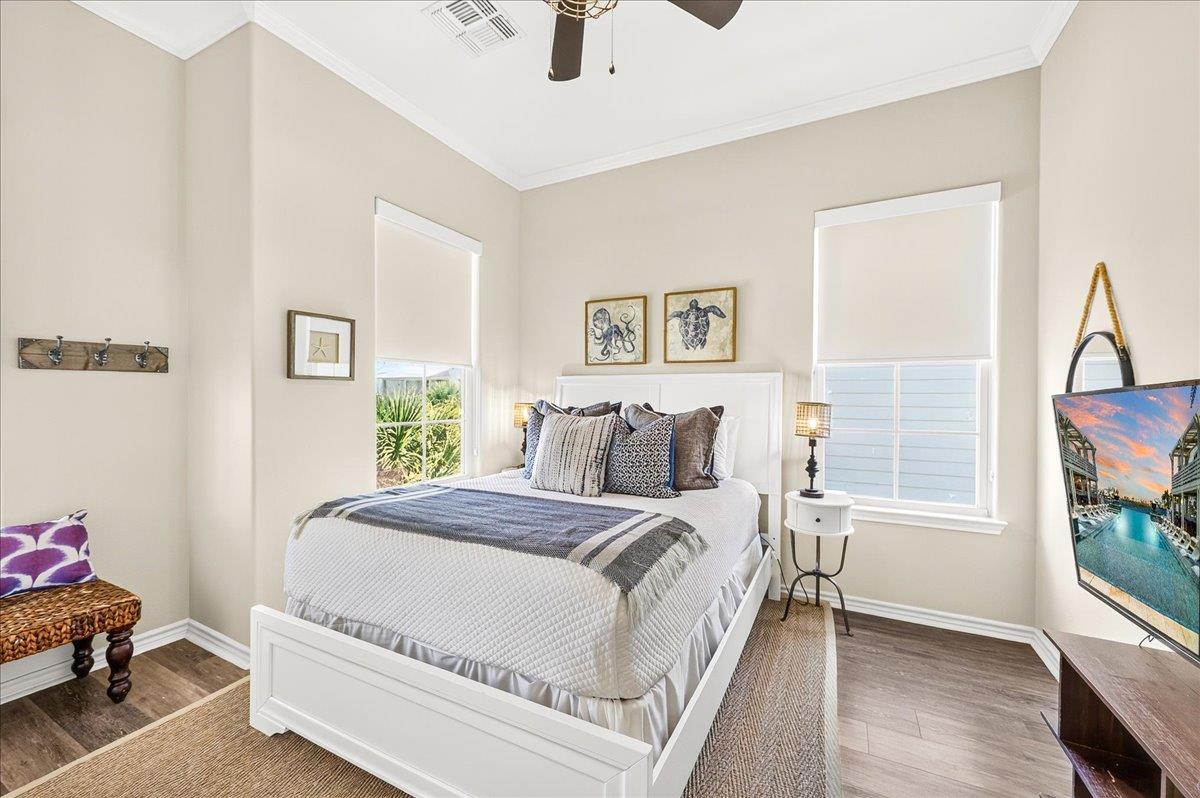 First Queen Bedroom, 2nd Floor