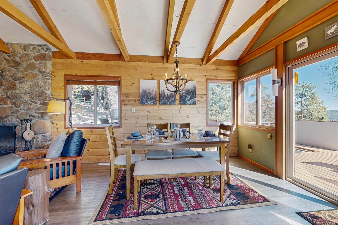 Seating for up to 6 guests.