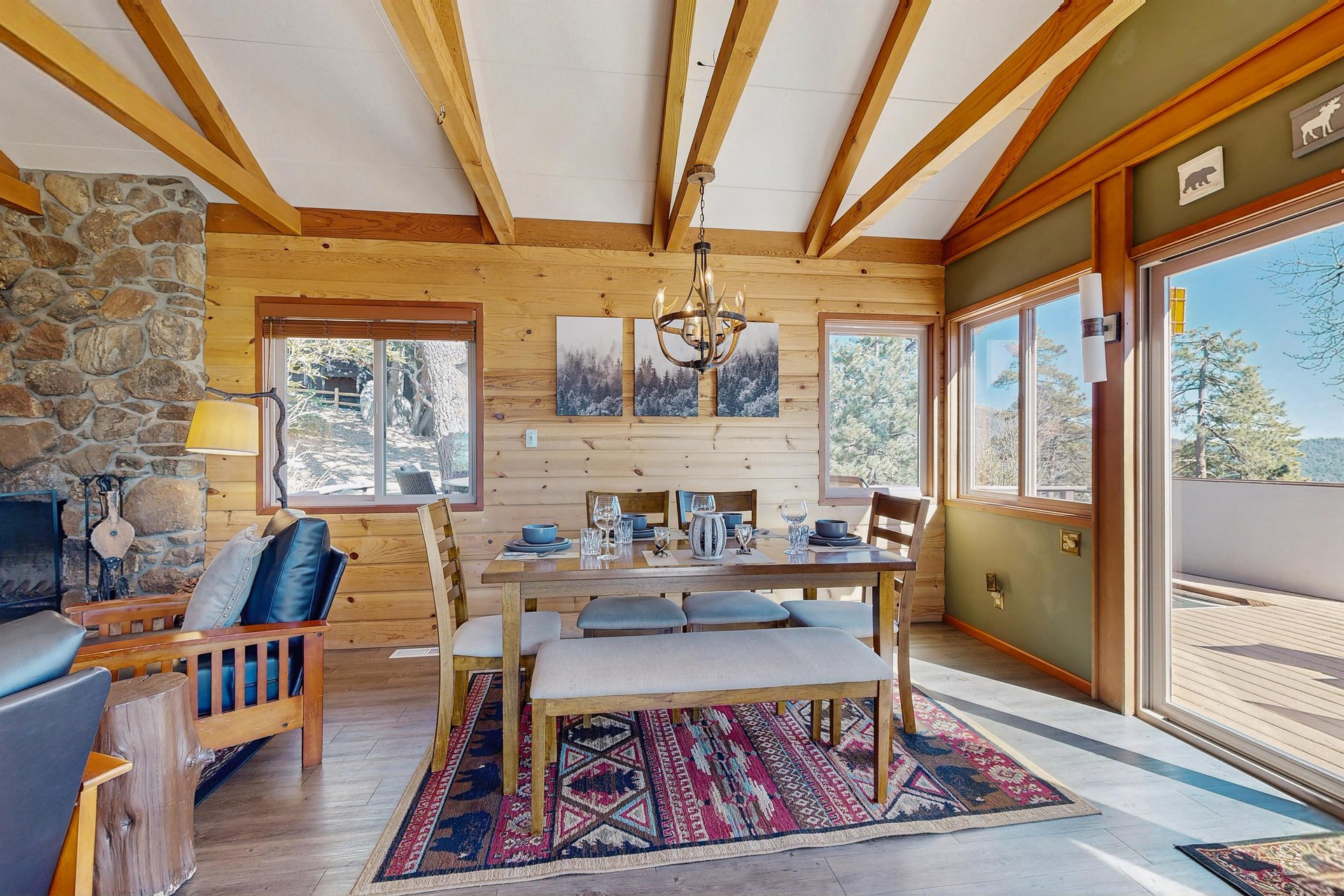 Seating for up to 6 guests.