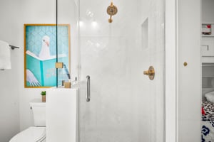 Bunk Bathroom, 1st Floor