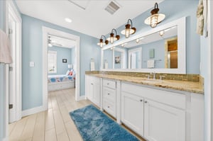 1st Floor, Jack and Jill Bathroom