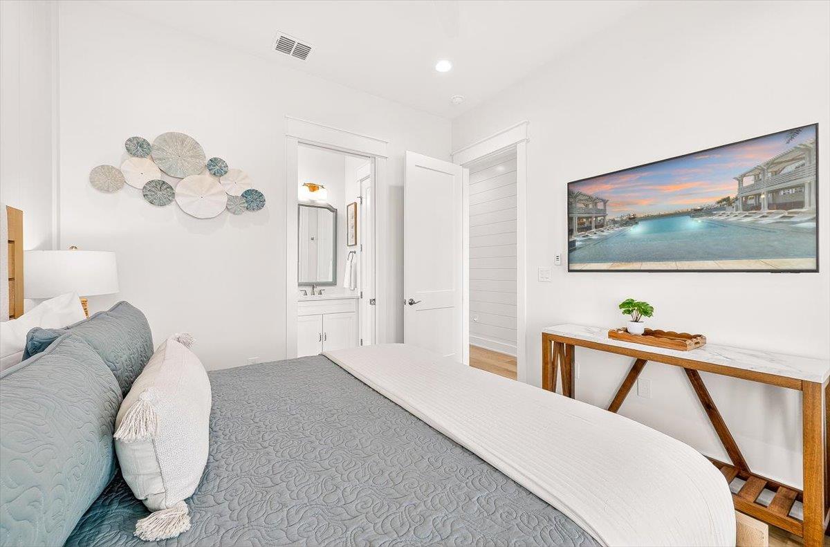 1st Floor, First King Bedroom