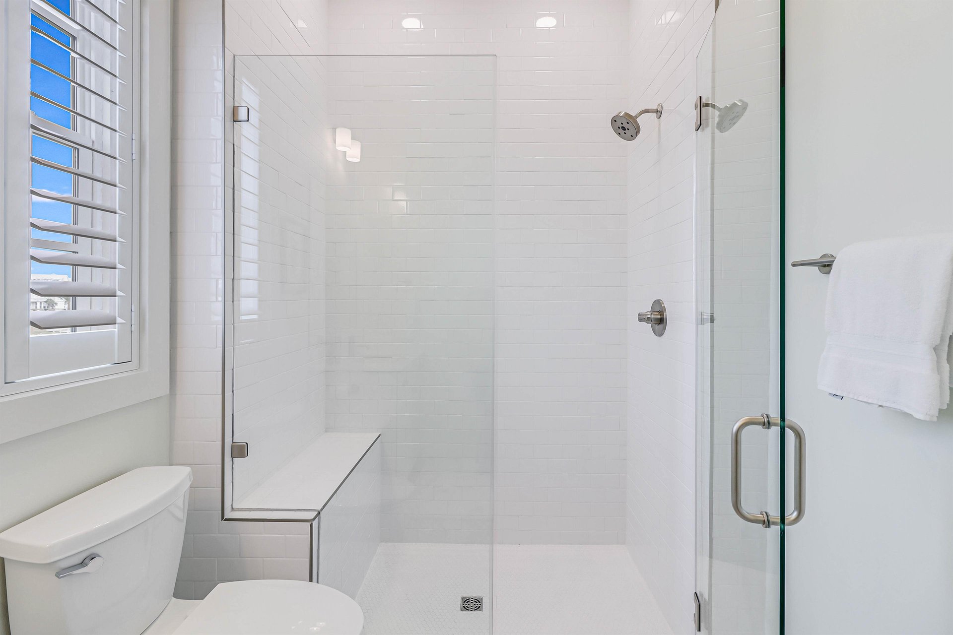 Hall Bathroom, 2nd Floor