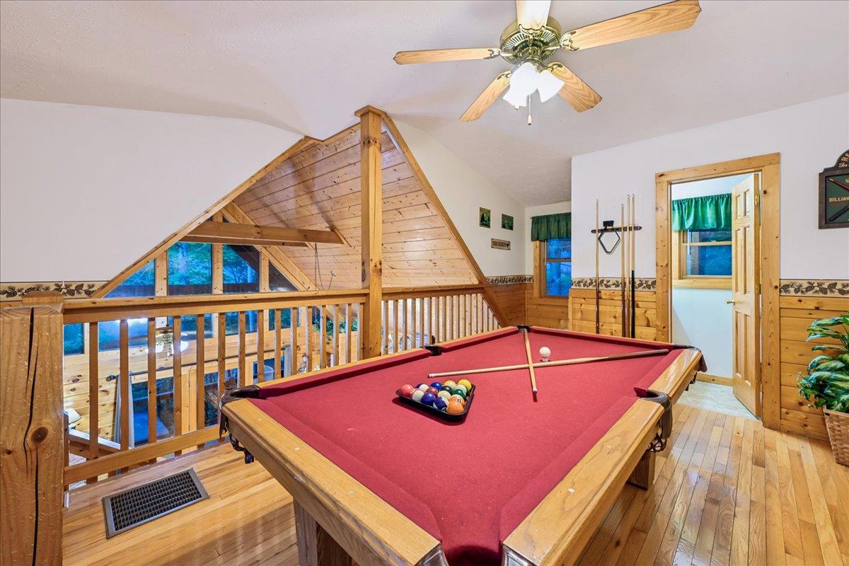 30Recreation Room